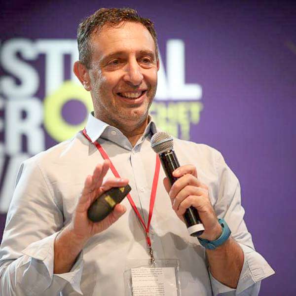 Good News : Intervista ad Enzo Favoino